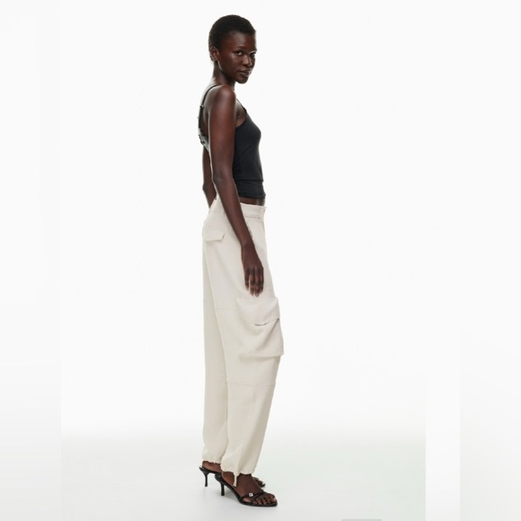 ARITZIA Project Cargo Pant High-rise Japanese crepe cargo pants size 12 New - Picture 3 of 7